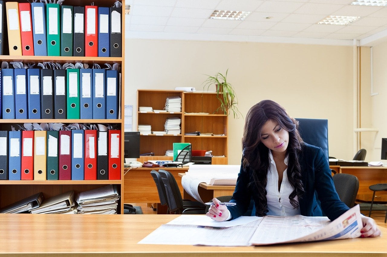 working 1219889 1280 Working 1219889 1280