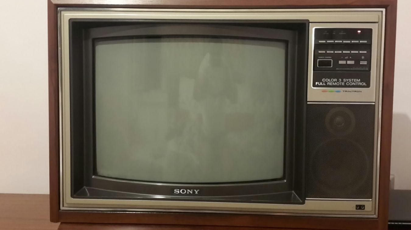 Sony kv2032me teinitron eski televizyon scaled sony kv2032me teinitron eski televizyon