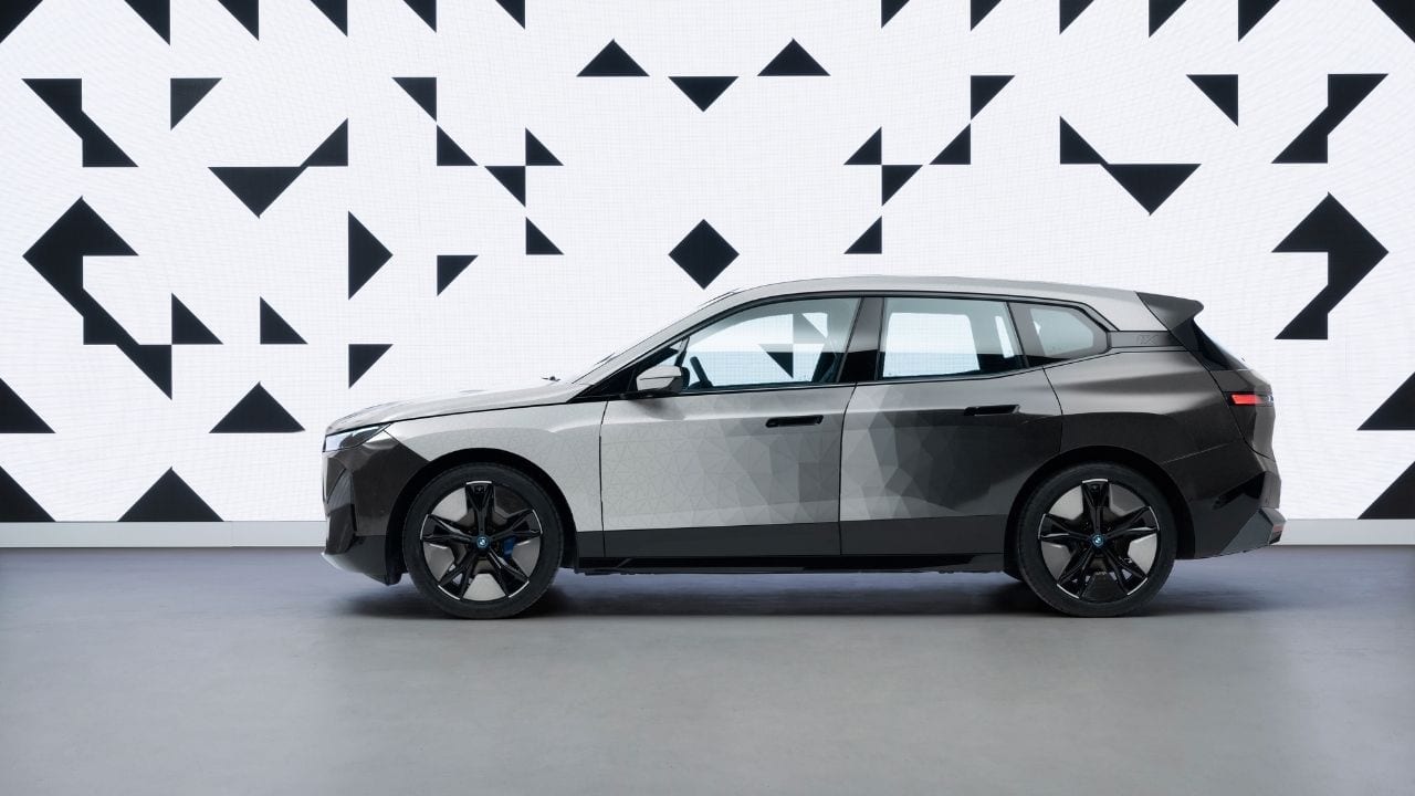 bmw ix flow 1