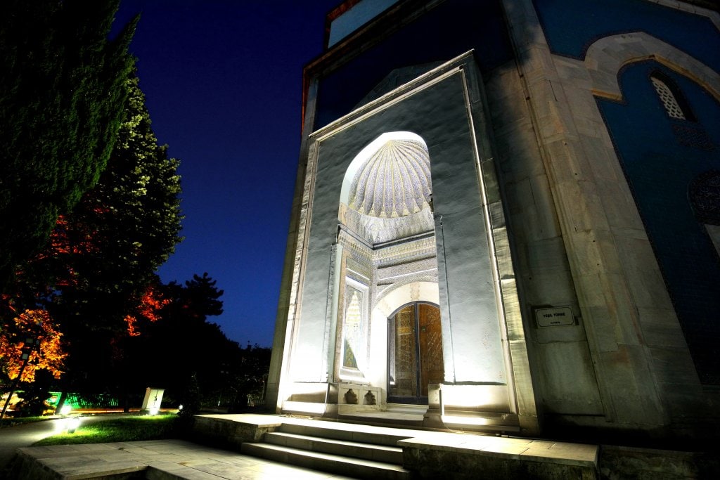 Bursa Yeşil türbe dış Mekan