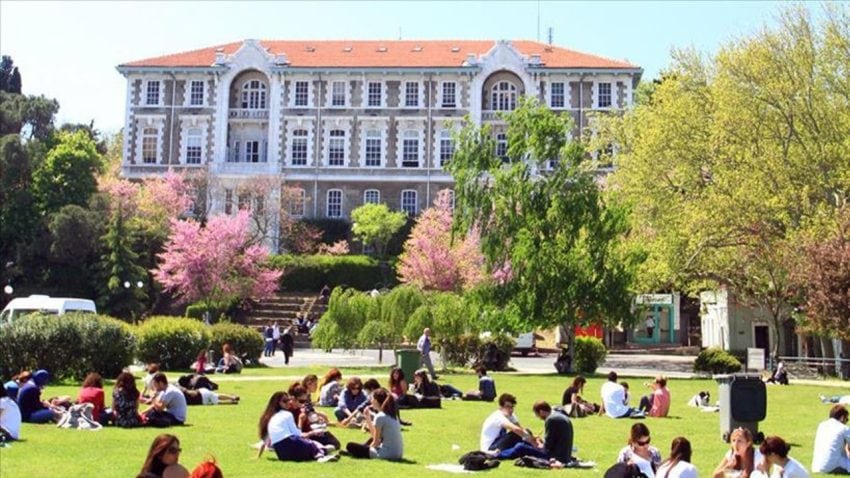 Üniversiteler Neden Dağın Başına Yapılıyor?