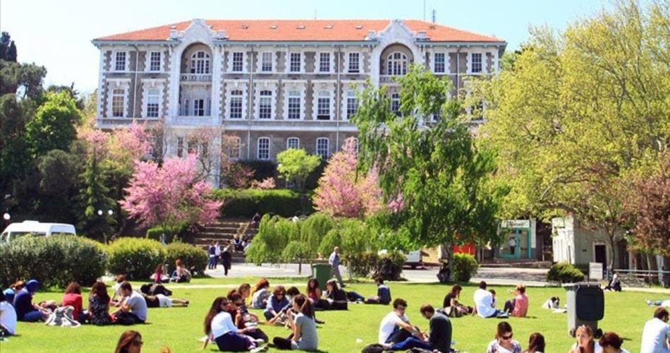 Üniversiteler Neden Dağın Başına Yapılıyor?